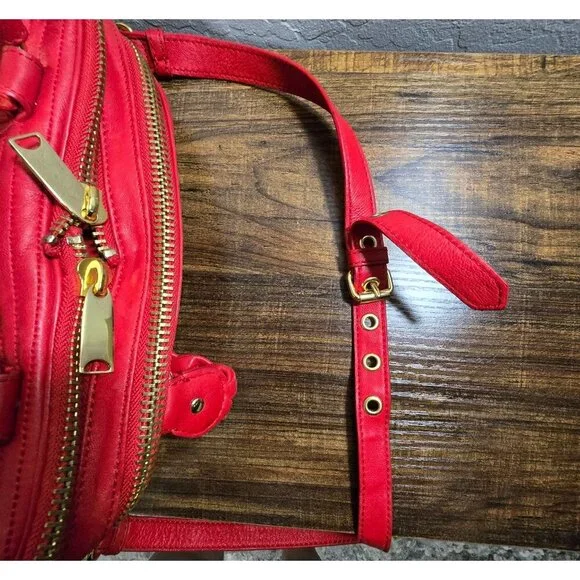 Cynthia Rowley Quilted Red Crossover Handbag With Braided Straps & Gold Hardware - Picture 15 of 15